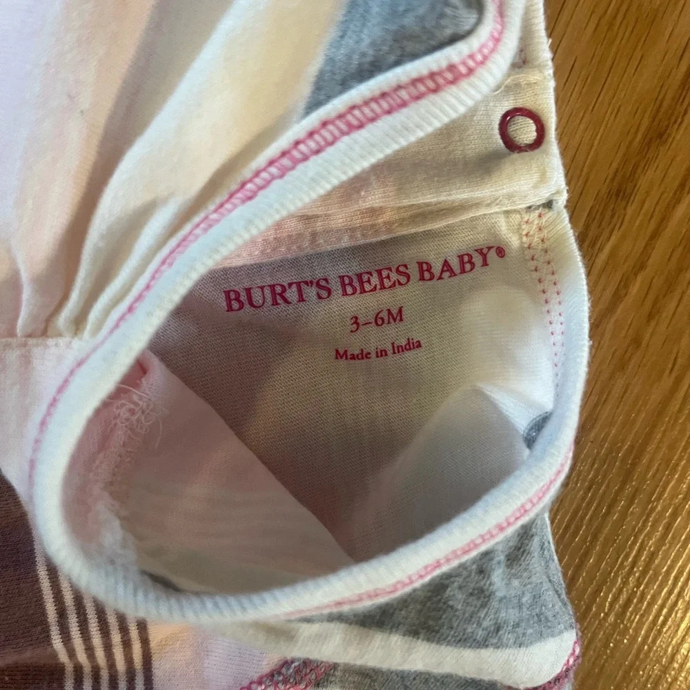 Burt’s Bees Sleepers Size 3-6 months‎